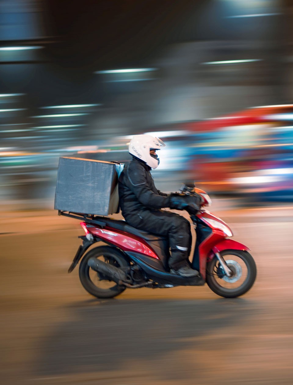 Customer receving food delivery from rider us