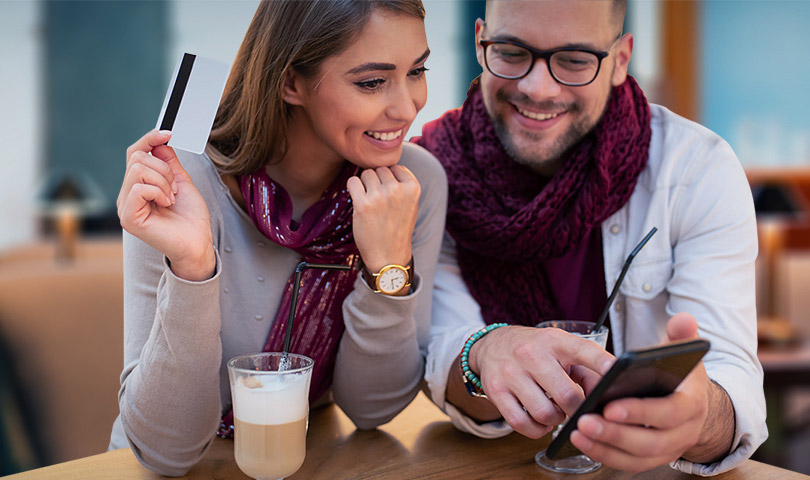 810x480couple tableordering video